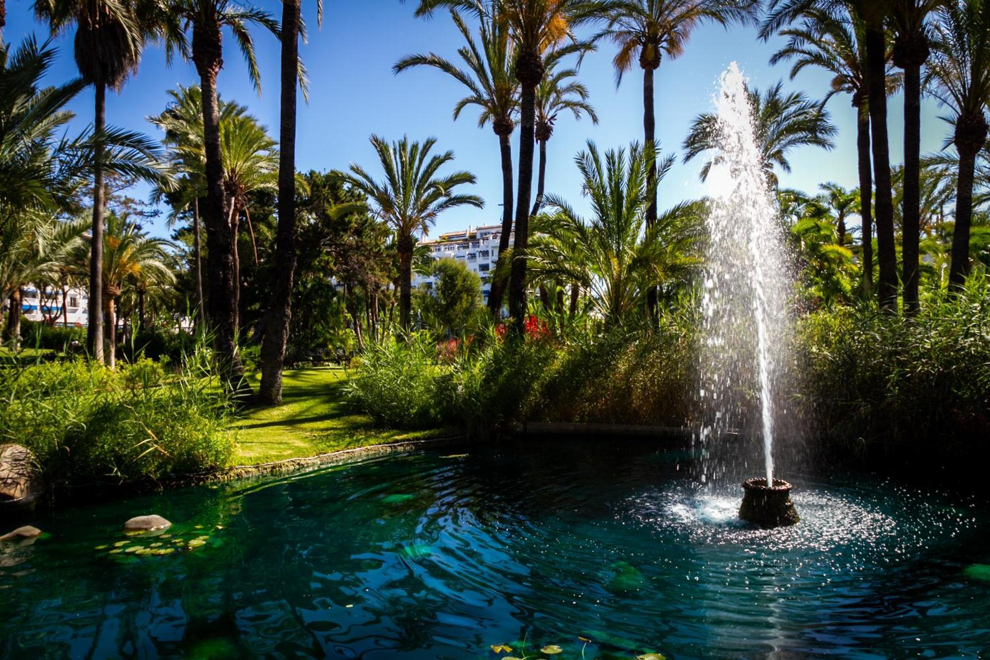 Marbella Banus Suites - Lily Playas Del Duque Banus Beach Apartment Exterior foto